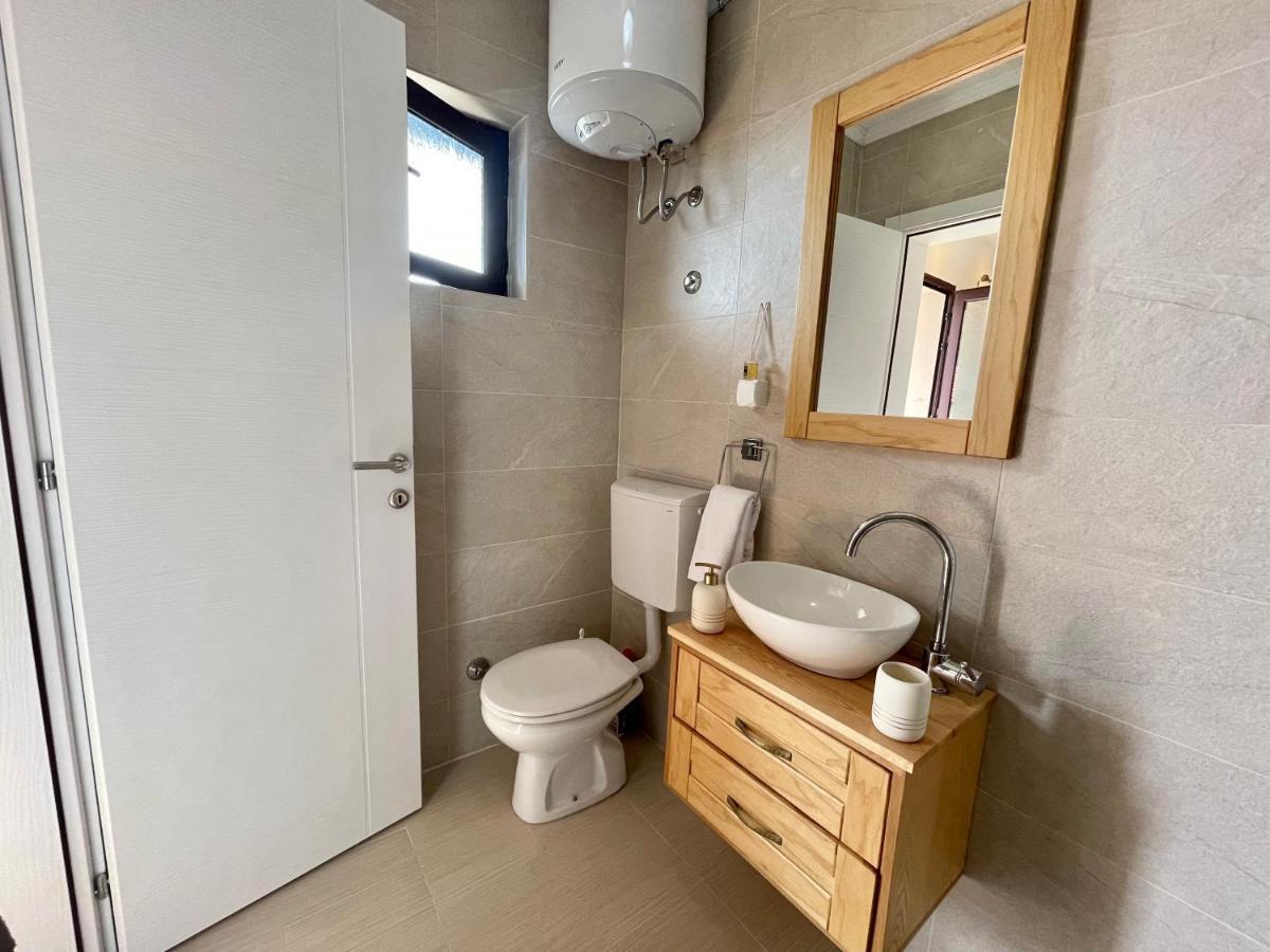 Apartments Four Countesses Virpazar Exterior photo