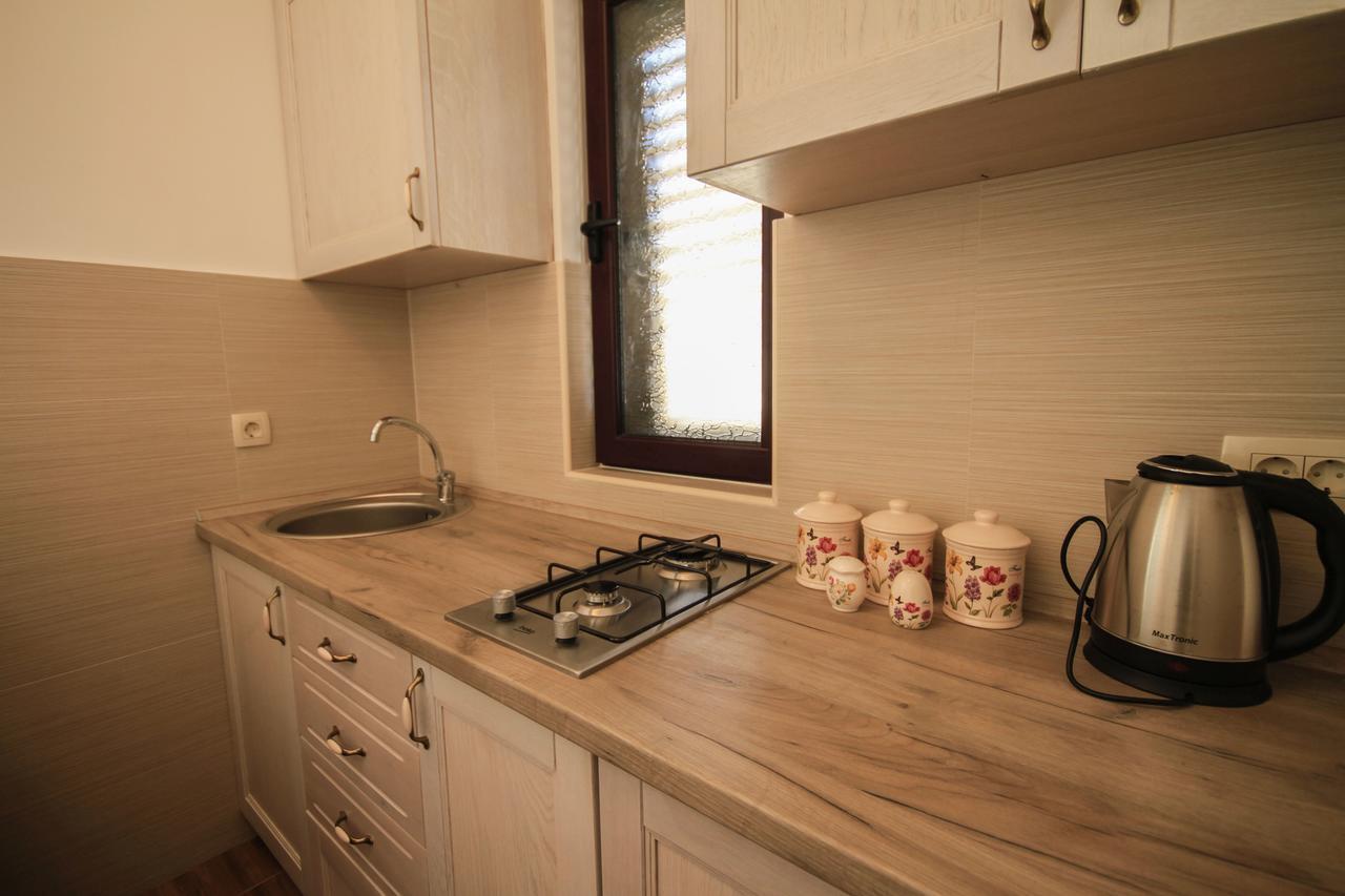 Apartments Four Countesses Virpazar Exterior photo